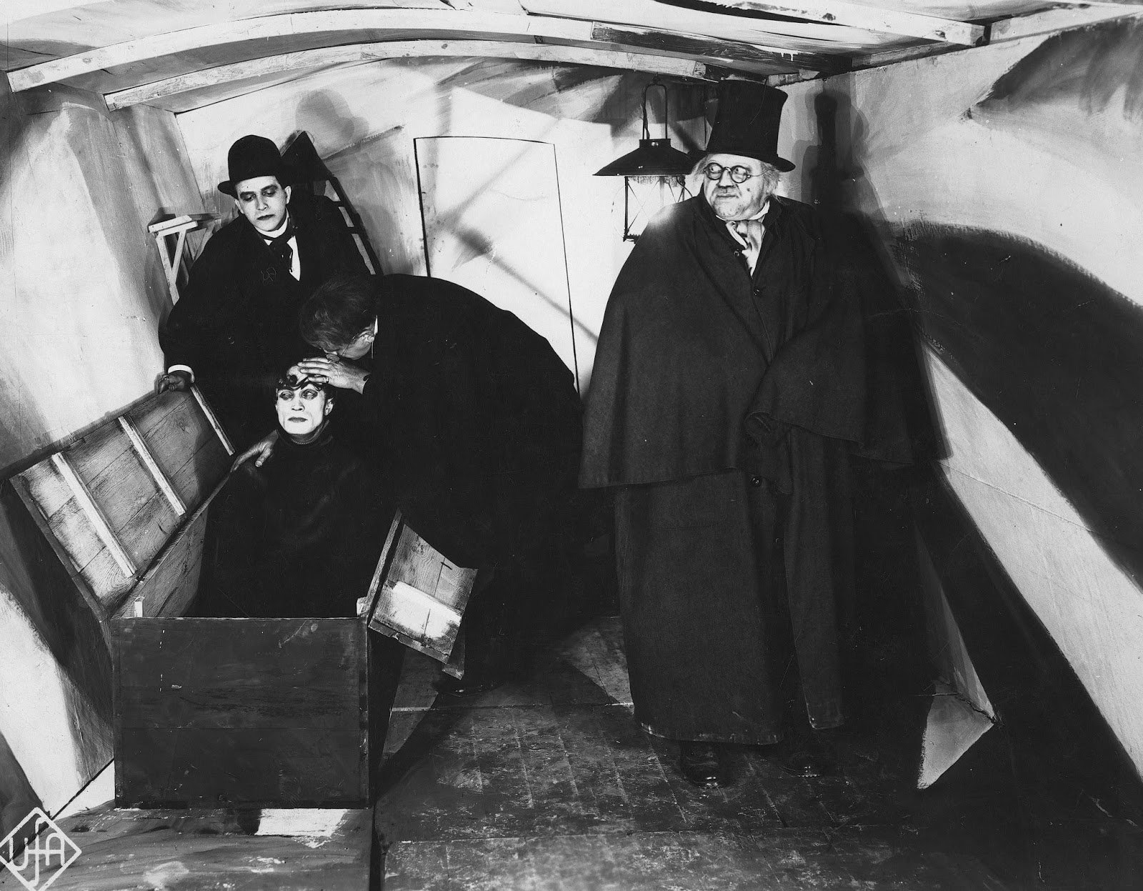 Esculpiendo el tiempo: El gabinete del Dr. Caligari (Das Cabinet ...