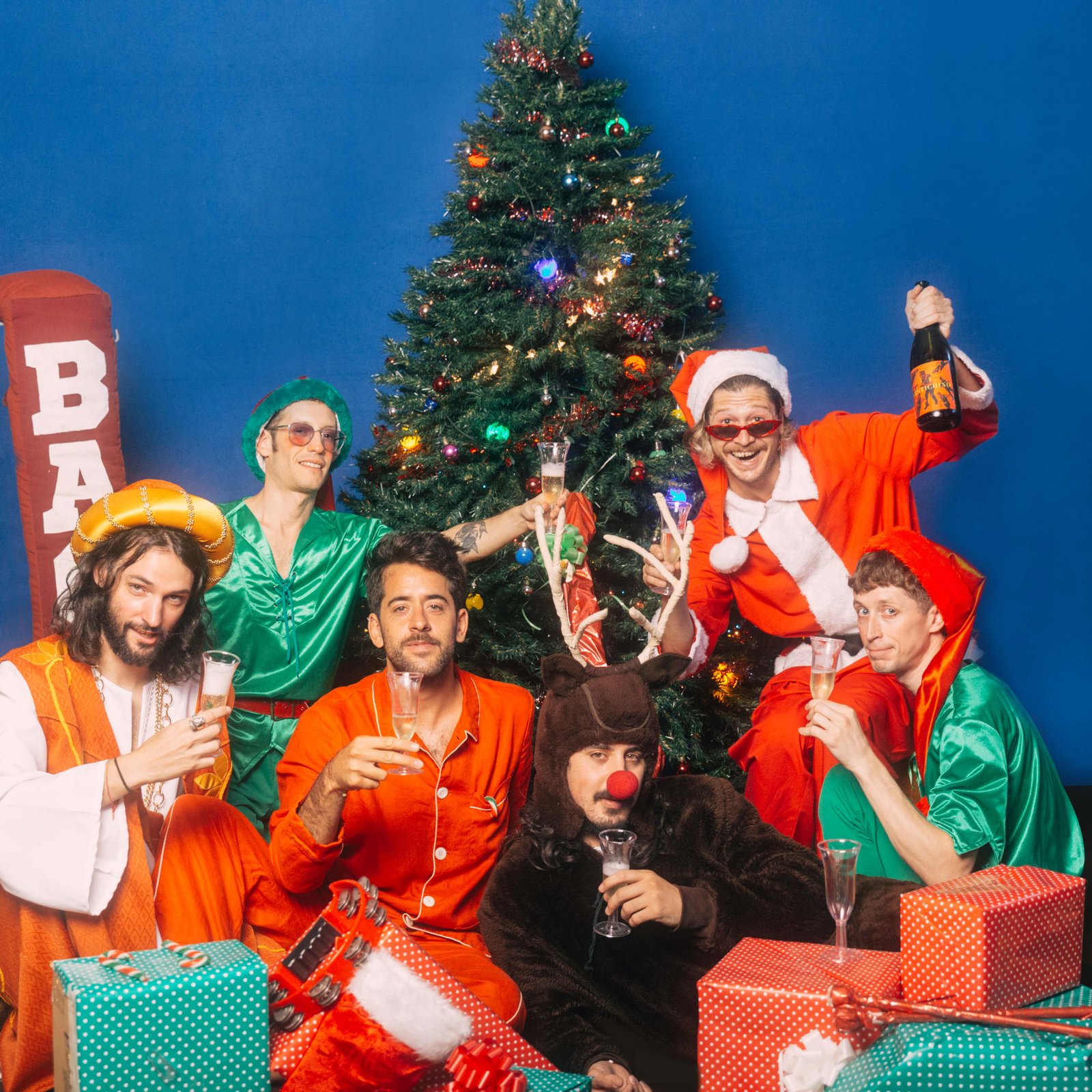 Bandalos Chinos Despide el Año con un Especial de Navidad