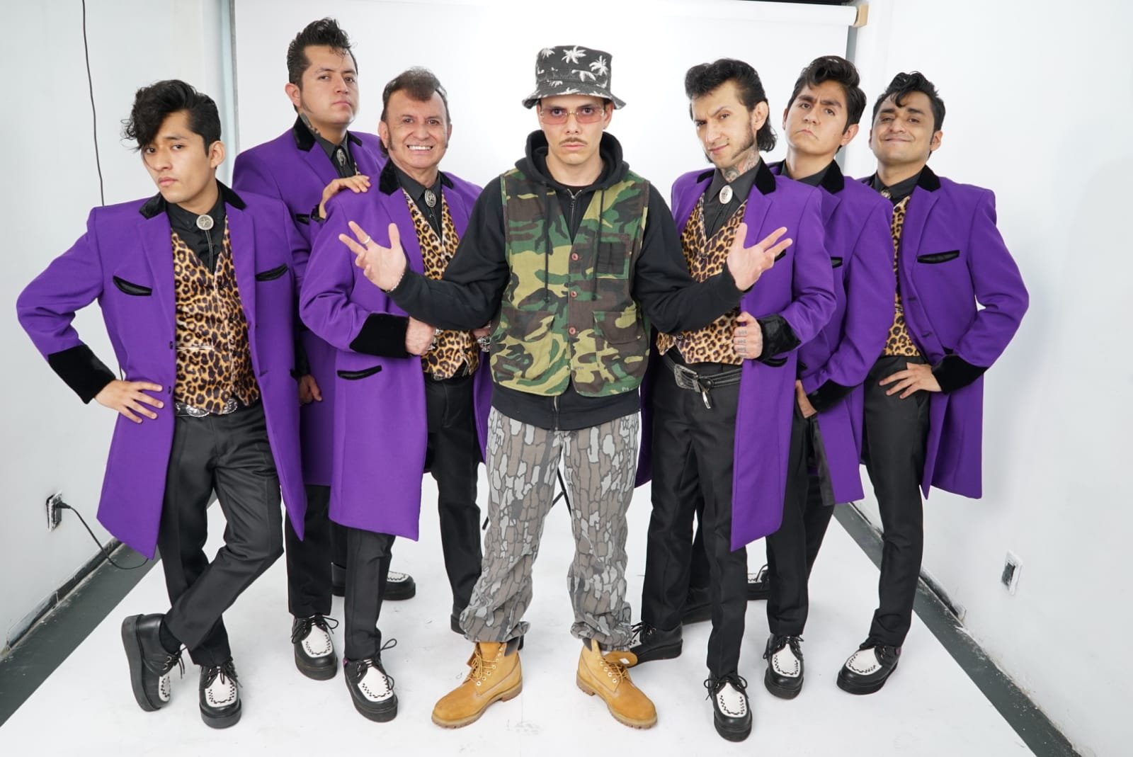 Rebel Cats y Simpson Ahuevo