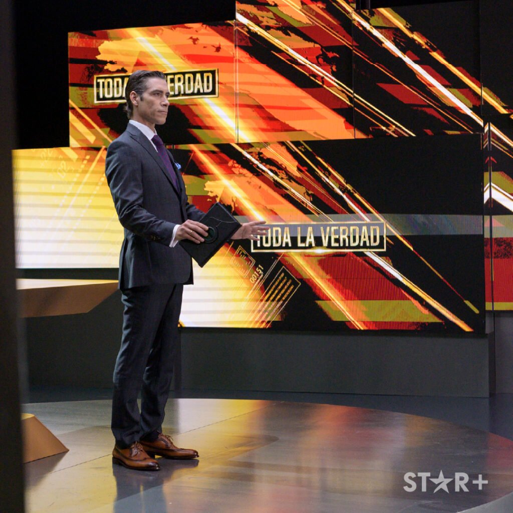 Oscar Jaenada back 2