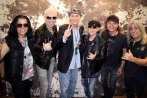 SCORPIONS SINFONICO JOE WYMAN FOTO SCORPIONS2-compressed