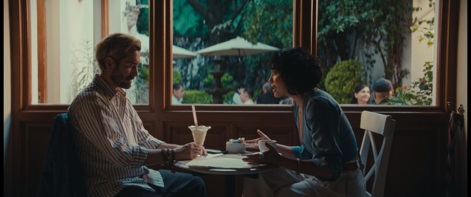 MV5BZTk3Njk0MmUtYTM5OC00YjUxLTgwNTgtODc4YjJlZDY2ZTUyXkEyXkFqcGc@._V1_